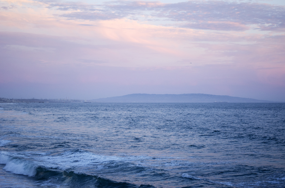 il mare della california al tramonto
